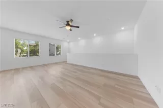 Photo #3: 2611584 Listing 