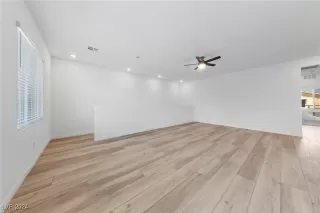 Photo #4: 2611584 Listing 