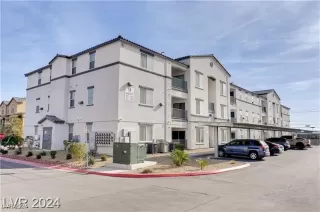 Photo #1: 2611591 Listing 