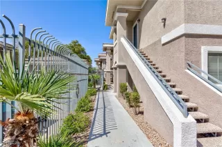 Photo #2: 2611620 Listing 