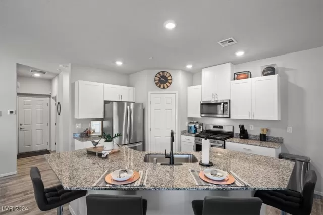 MLS: 2611660 Condo For Sale