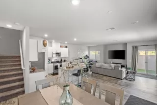 Photo #1: 2611660 Listing