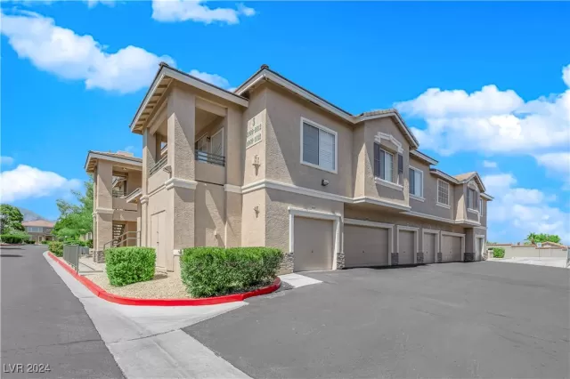 MLS: 2611680 Condo For Sale