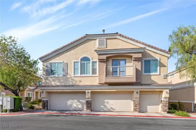 MLS: 2611684 Condo For Sale