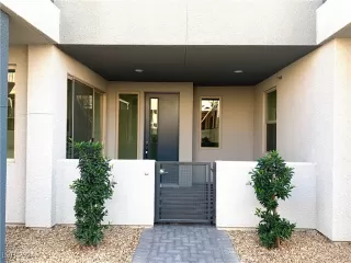 Photo #1: 2611688 Listing 
