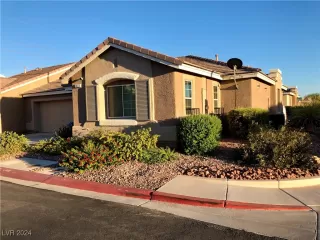 Photo #1: 2611690 Listing 