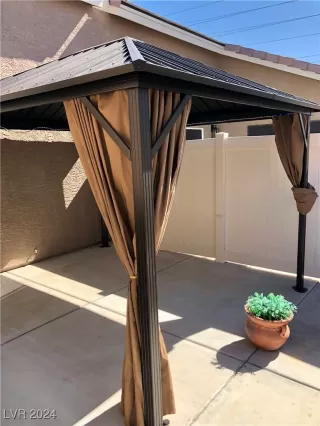 Photo #4: 2611690 Listing 