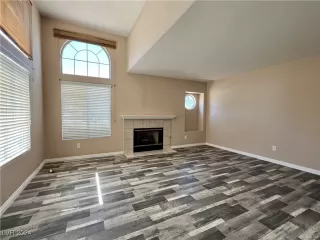 Photo #3: 2611703 Listing 