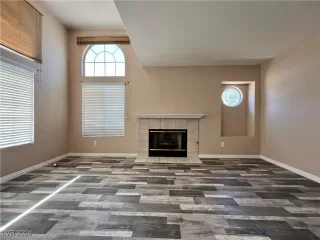 Photo #4: 2611703 Listing 