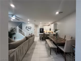 Photo #3: 2611707 Listing 