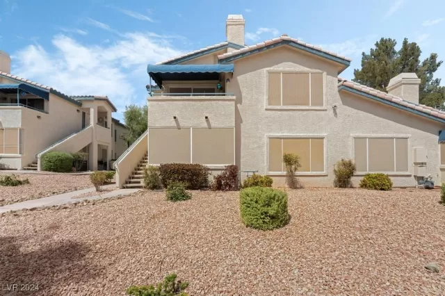 MLS: 2611709 Condo For Sale