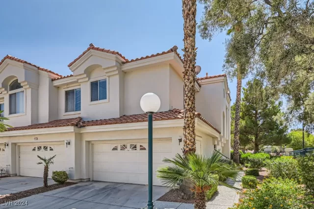 MLS: 2611711 Condo For Sale