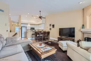 Photo #6: 2611711 Listing