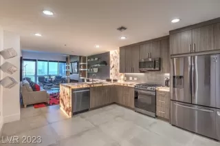 Photo #6: 2611742 Listing 