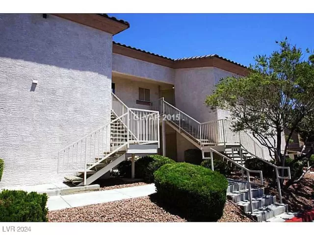 MLS: 2611746 Condo For Sale