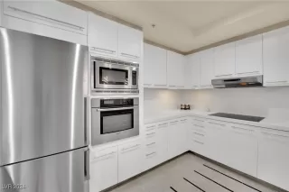 Photo #2: 2611770 Listing