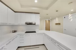 Photo #3: 2611770 Listing