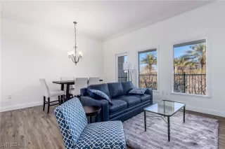 Photo #2: 2611790 Listing 