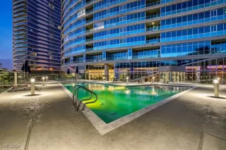 Photo #4: 2611793 Listing 