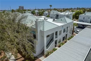 Photo #1: 2611805 Listing