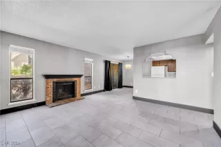 Photo #3: 2611811 Listing