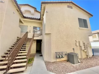 Photo #1: 2611814 Listing