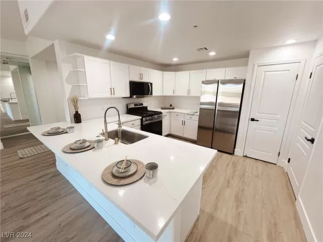 MLS: 2611839 Condo For Sale