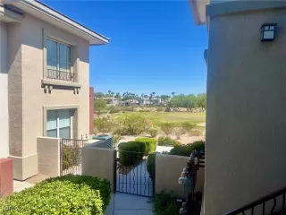 Photo #1: 2611839 Listing 