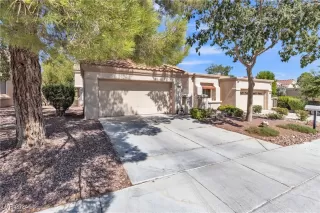 Photo #3: 2611852 Listing