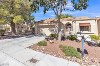 Photo #4: 2611852 Listing