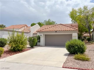 Photo #1: 2611874 Listing