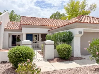 Photo #2: 2611874 Listing