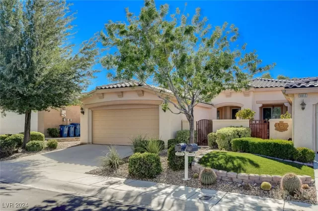 MLS: 2611882 Condo For Sale
