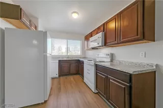 Photo #4: 2611905 Listing 