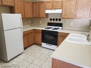 Photo #3: 2611917 Listing 