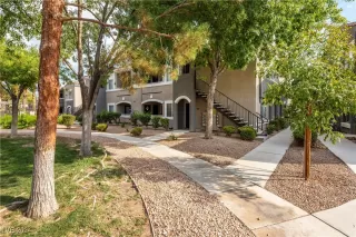 Photo #2: 2611929 Listing