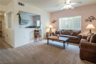 Photo #3: 2611929 Listing