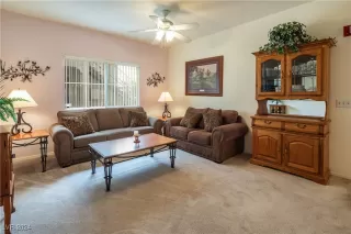 Photo #6: 2611929 Listing