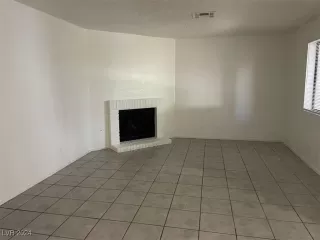 Photo #4: 2611934 Listing 