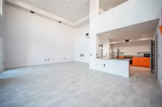 Photo #5: 2611939 Listing 