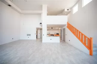 Photo #6: 2611939 Listing 