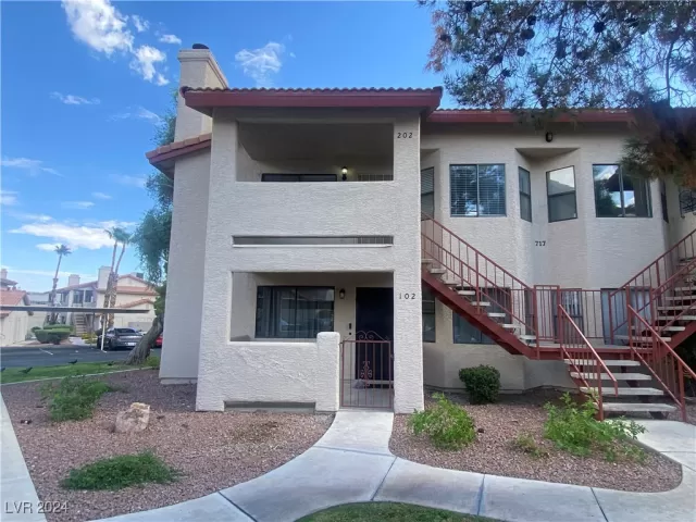 MLS: 2611952 Condo For Sale