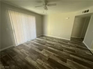 Photo #4: 2611963 Listing 