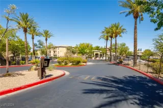 Photo #1: 2611964 Listing 