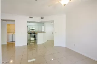 Photo #3: 2611964 Listing 