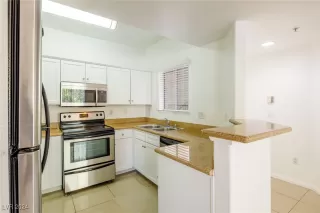 Photo #5: 2611964 Listing 