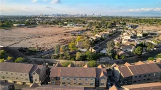 Photo #3: 2611966 Listing 