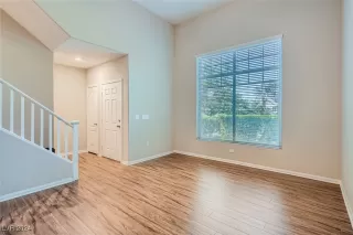 Photo #6: 2611966 Listing 