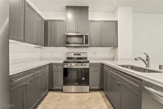 Photo #6: 2611972 Listing 