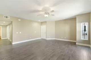 Photo #2: 2611978 Listing 